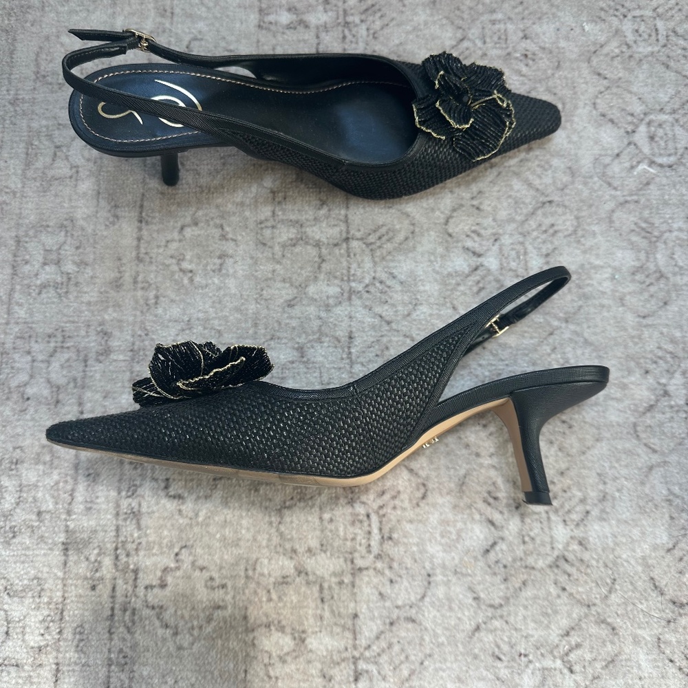 Black rose kitten heel pump